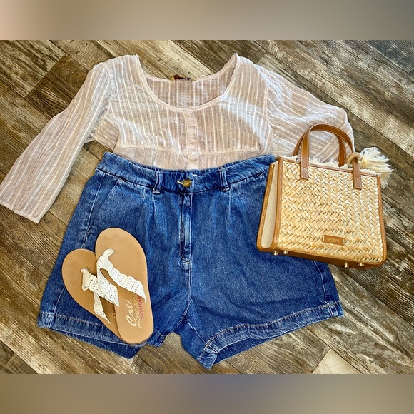 💥BOGO💥 April Cornell sheer prairie top - Picture 2 of 8